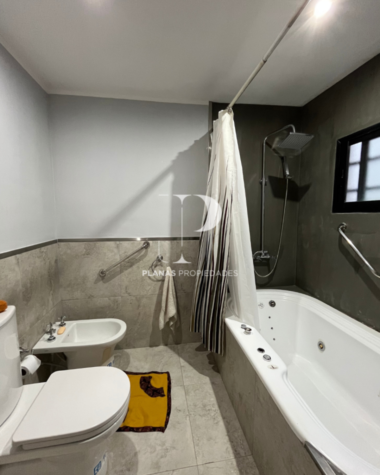 A CASA DE TUS SUEÑOS, EN VENTA Y CON LA POSIBIDAD DE PERMUTA!