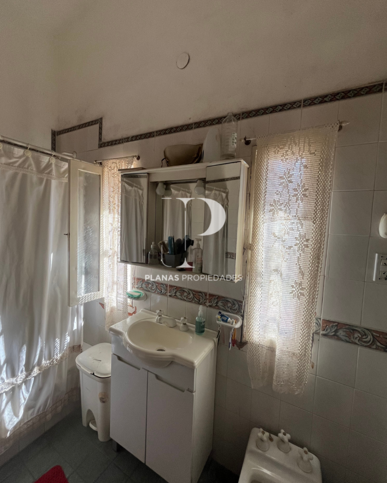 EN VENTA CASA 3 DORMITORIOS JORGE NEWBERY