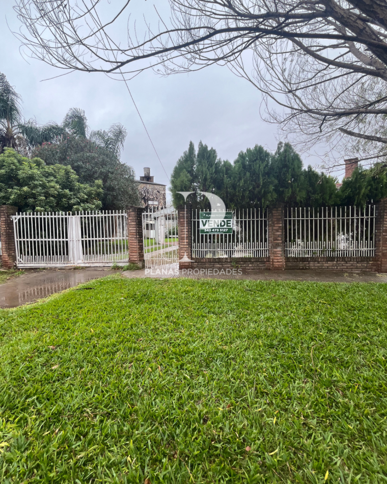EN VENTA CASA 3 DORMITORIOS JORGE NEWBERY