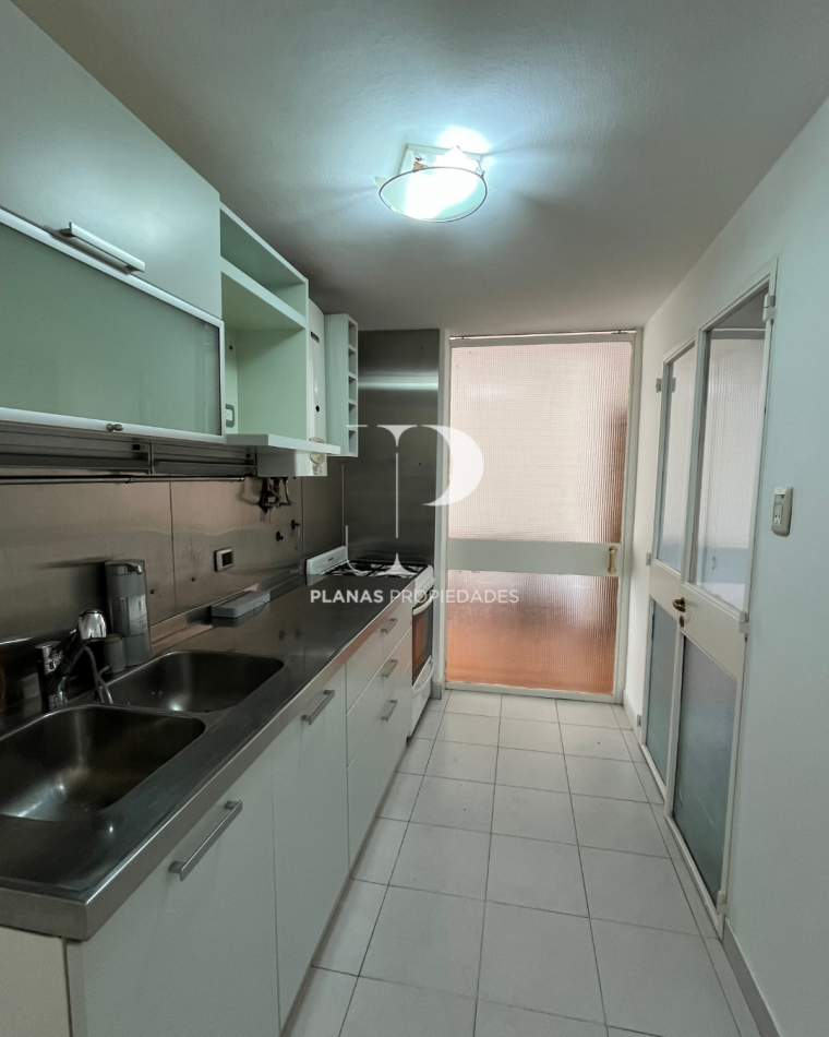 BAJAMOS EL PRECIO // EN VENTA DEPARTAMENTO 3 DORMITORIOS ZONA CENTRO CON PATIO SECO