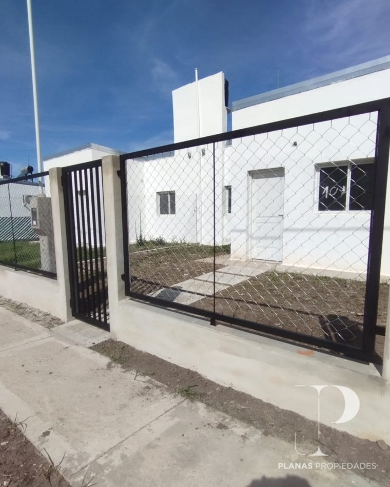 ALQUIER CASA 3 DORMITORIOS ZONA LA TOMA 3 DORMITORIOS