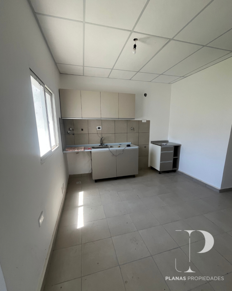 ALQUIER CASA 3 DORMITORIOS ZONA LA TOMA 3 DORMITORIOS