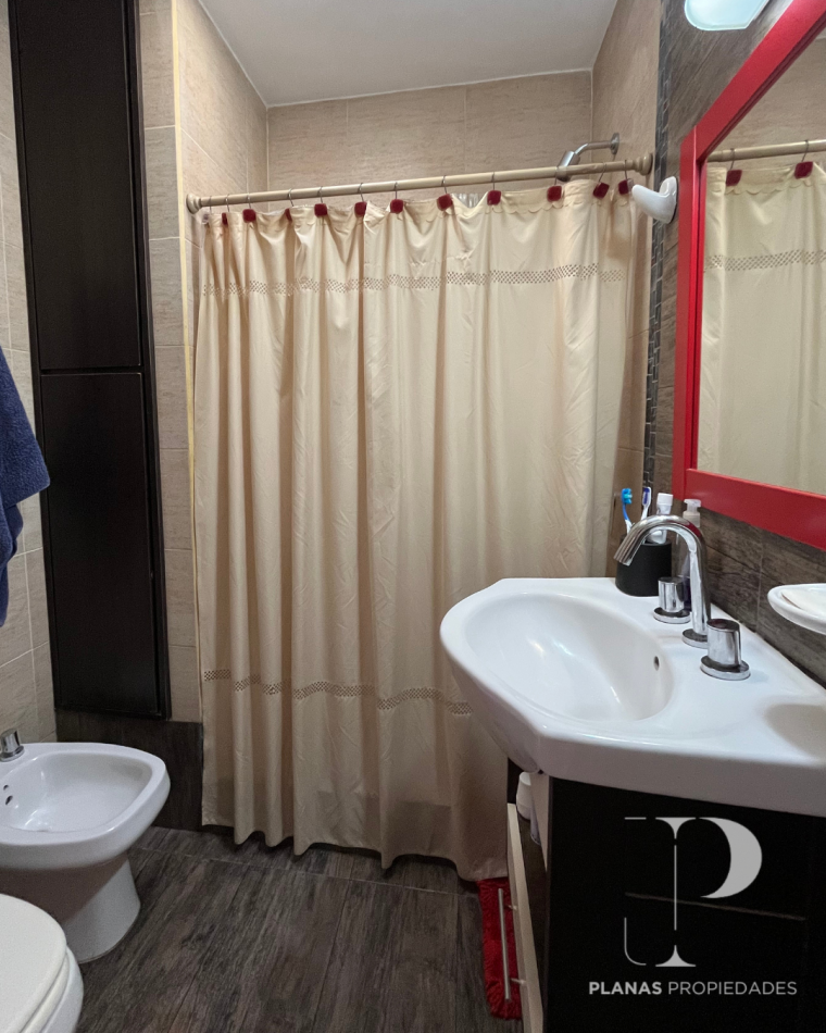 SE VENDE CASA 2 DORMITORIOS, ZONA TOMA NUEVA