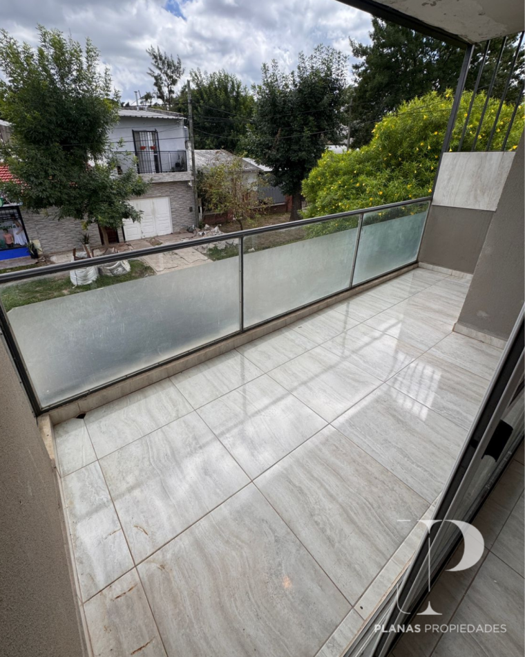 SE ALQUILA MODERNO DUPLEX EN ZONA ZANNI