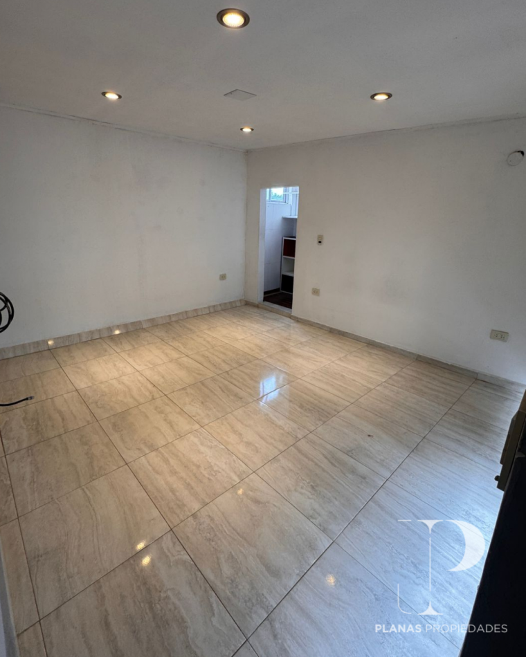 SE ALQUILA MODERNO DUPLEX EN ZONA ZANNI