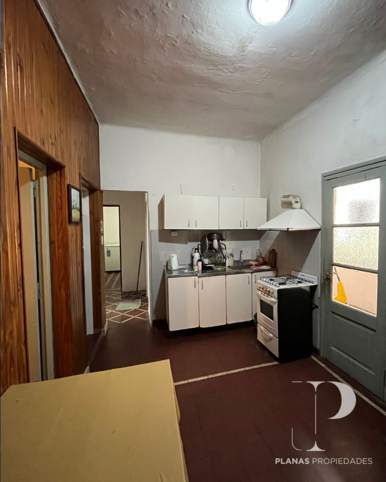 SE VENDE CASA - ZONA SANTA TERESITA