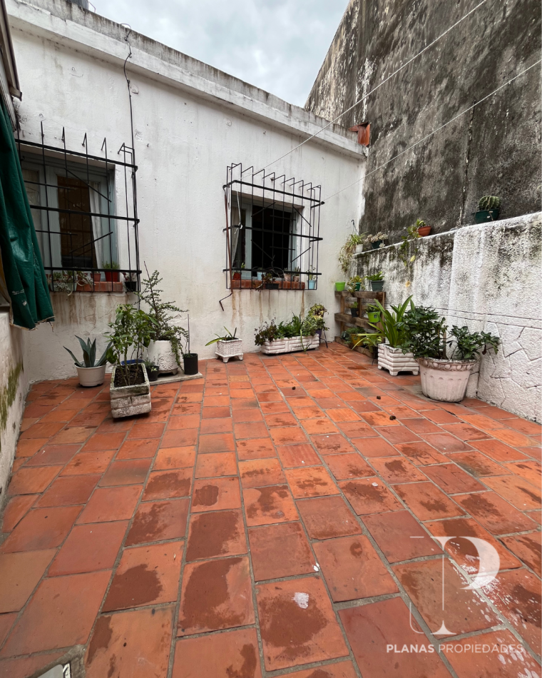 SE VENDE CASA - ZONA SANTA TERESITA