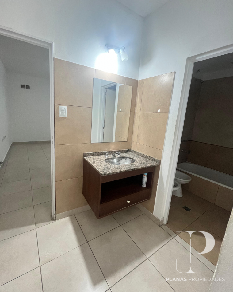 SE ALQUILA DEPARTAMENTO 1 DORMITORIO ZONA LAURENCENA 1ER PISO POR ESCALERA