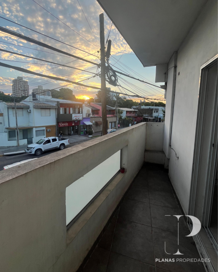 SE ALQUILA DEPARTAMENTO 1 DORMITORIO ZONA LAURENCENA 1ER PISO POR ESCALERA