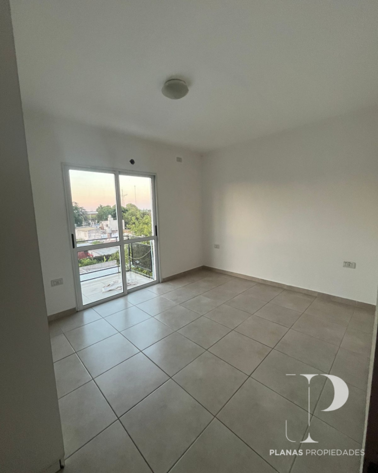 SE ALQUILA DEPARTAMENTO 1 DORMITORIO ZONA LAURENCENA 2DO PISO POR ESCALERA