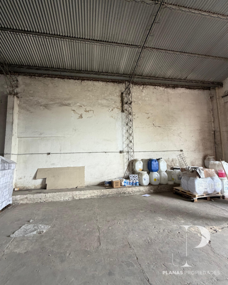  VENTA DOS GALPONES A METROS DE AVENIDA DE LAS AMERICAS