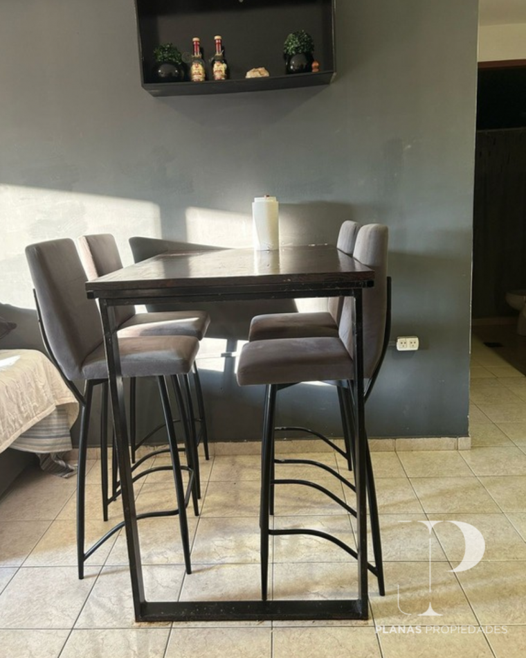 SE ALQUILA DEPARTAMENTO 1 DORMITORIO ZONA CENTRO - AMOBLADO COMPLETO