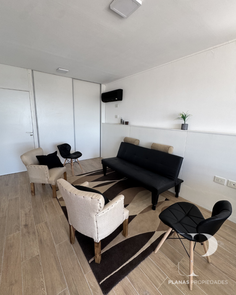 SE ALQUILA OFICINA SEMIPISO CON VISTA AL RIO ZONA CENTRO