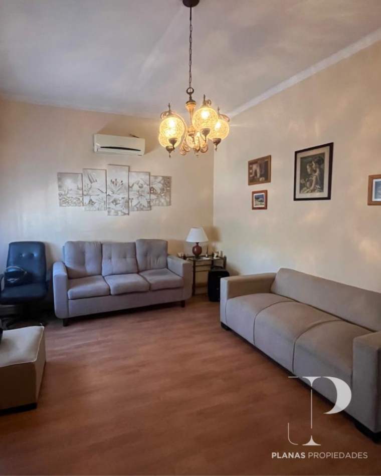 EN VENTA 3X1 - SE VENDEN 3 PROPIEDADES JUNTAS AL VALOR DE 1 - SE VENDE CASA PLANTA BAJA + 2 DEPARTAMENTOS DE UN DORMITORIO - 3 DE FEBRERO Y BROWN