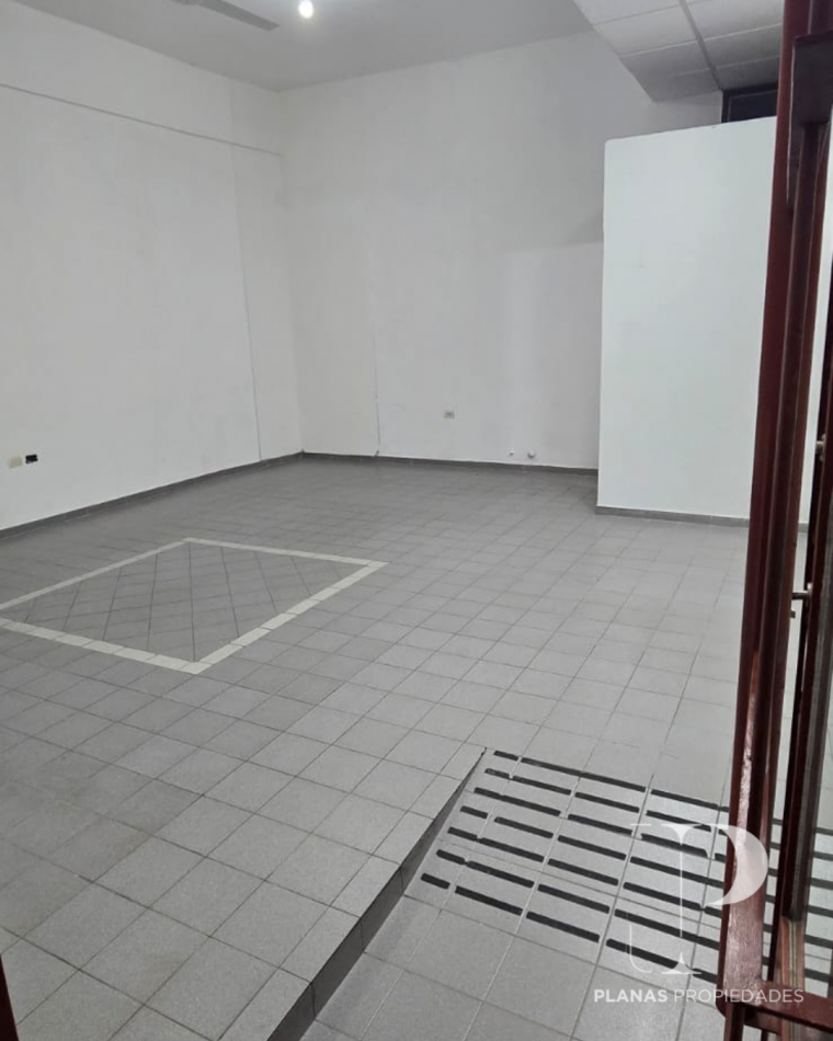 ALQUILO LOCAL COMERCIAL - ZONA CENTRO