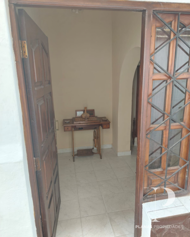 ALQUILO CASA INTERNA - 3 DORMITORIOS SEMIAMOBLADA