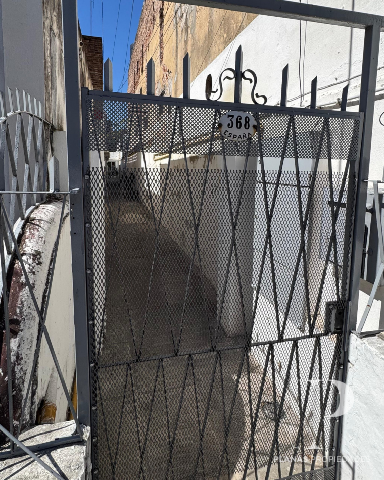 ALQUILO CASA INTERNA - 3 DORMITORIOS SEMIAMOBLADA