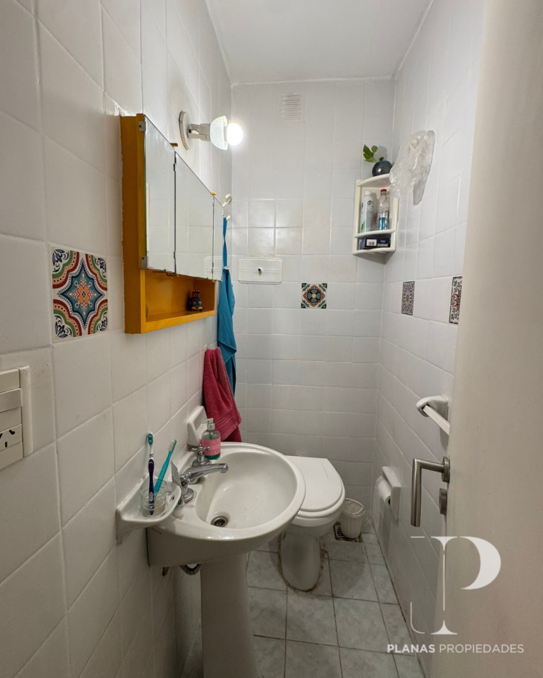 SE VENDE HERMOSO Y AMPLIO DEPARTAMENTO 3 DORMITORIOS CON COCHERA EN ZONA PARQUE URQUIZA