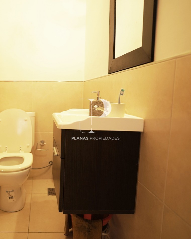 EN VENTA HERMOSO DEPARTAMENTO ZONA CENTRO