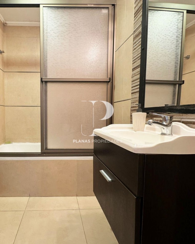 EN VENTA HERMOSO DEPARTAMENTO ZONA CENTRO